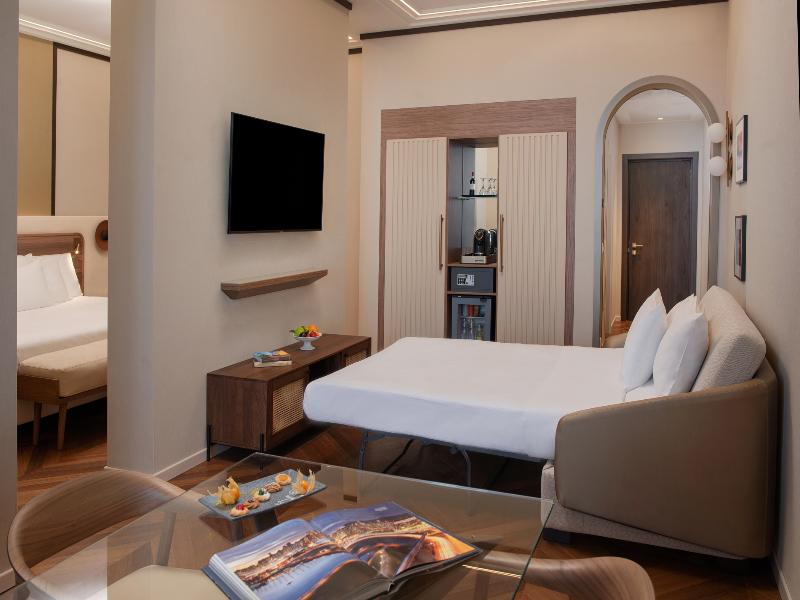 UNA HOTELS Capotaormina image