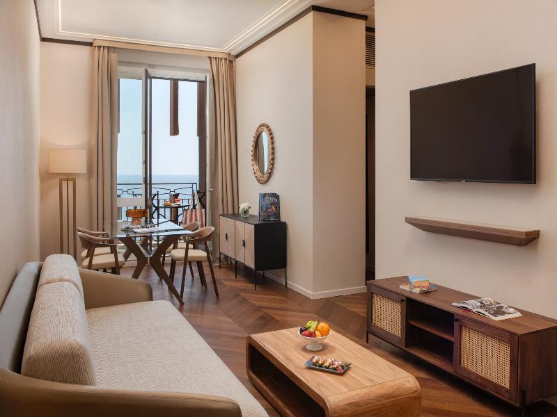 UNA HOTELS Capotaormina image