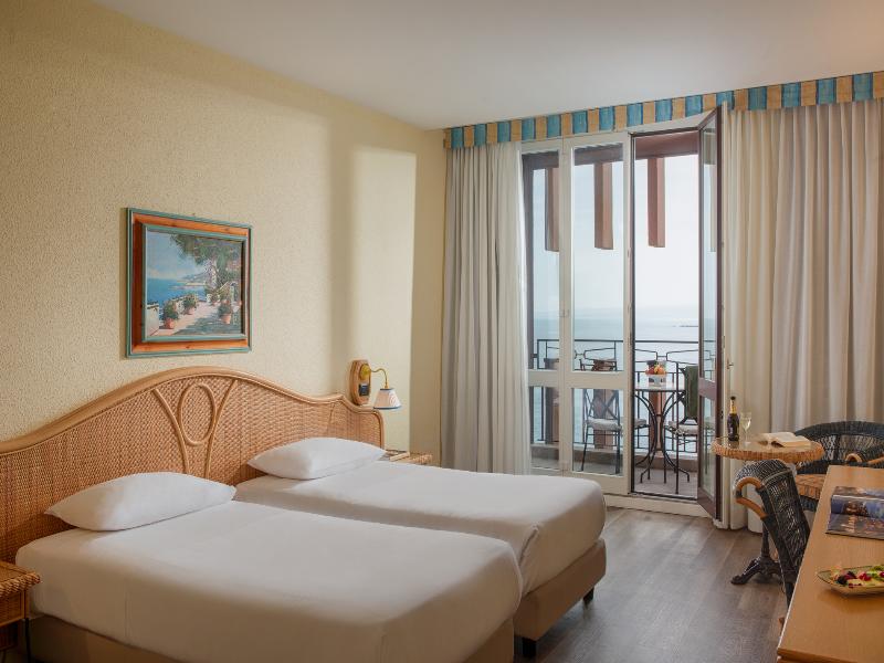UNA HOTELS Capotaormina image