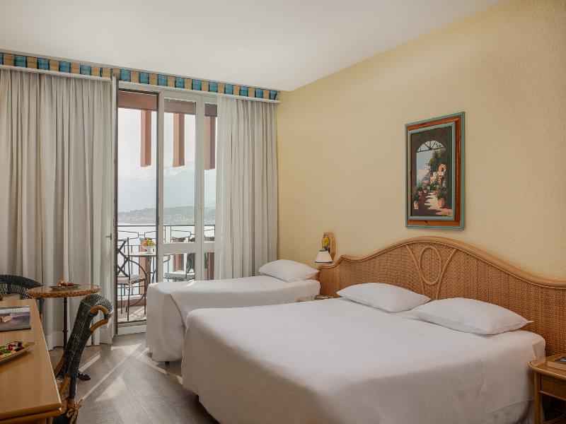 UNA HOTELS Capotaormina image