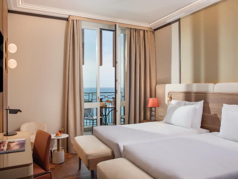 UNA HOTELS Capotaormina image
