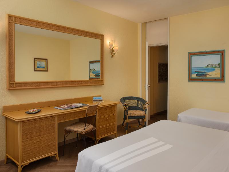 UNA HOTELS Capotaormina image