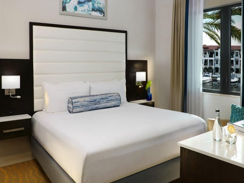Naples Bay Resort & Marina image