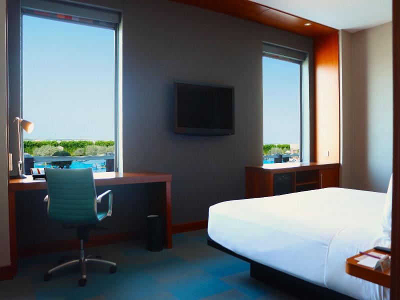 Aloft Abu Dhabi image