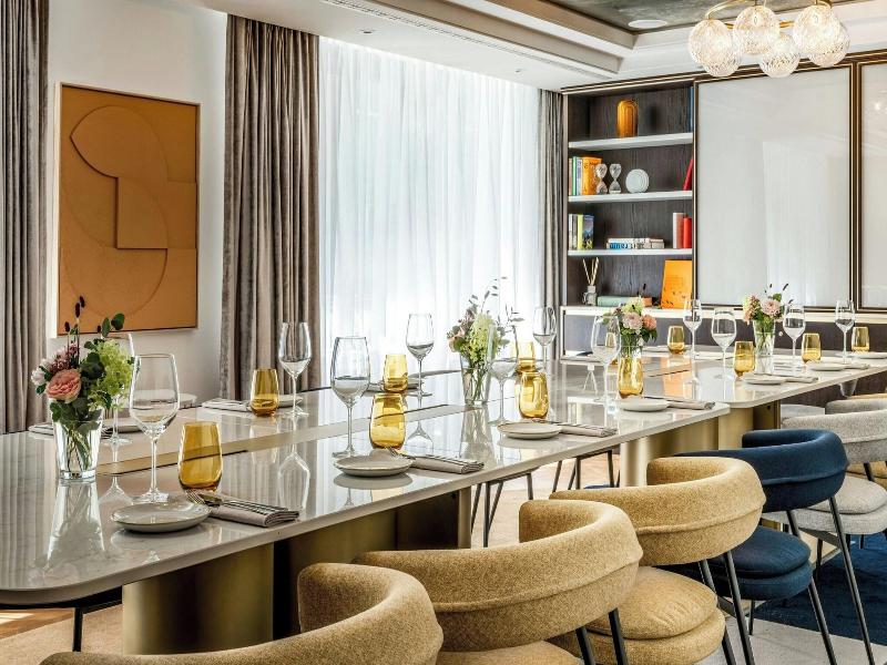 Neues Schloss Hotel Zurich, Autograph Collection image