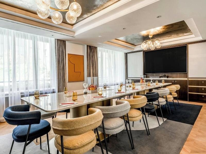 Neues Schloss Hotel Zurich, Autograph Collection image