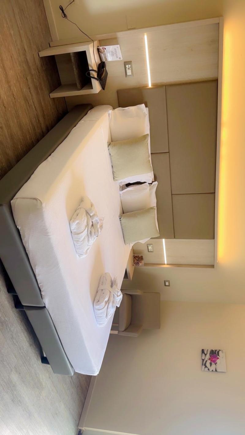 Meeting hotel