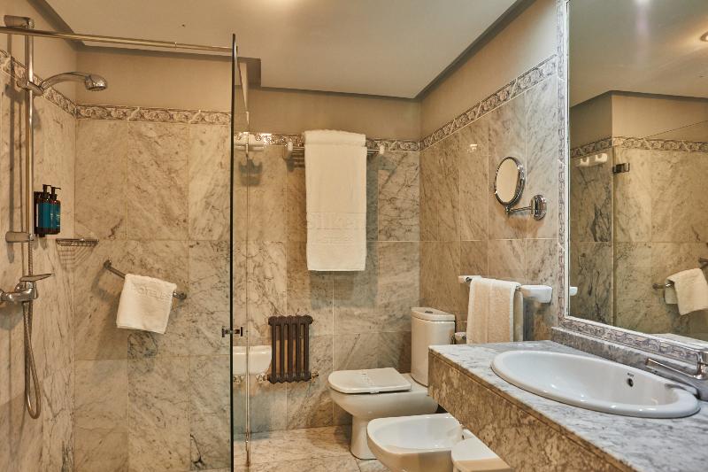 Silken Gran Hotel del Sella image