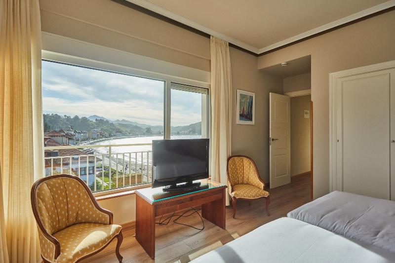 Silken Gran Hotel del Sella image