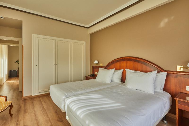 Silken Gran Hotel del Sella image
