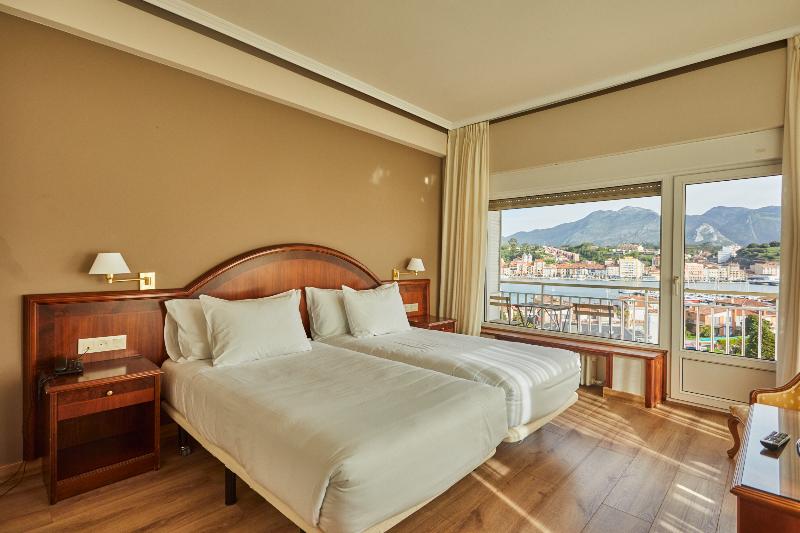 Silken Gran Hotel del Sella image