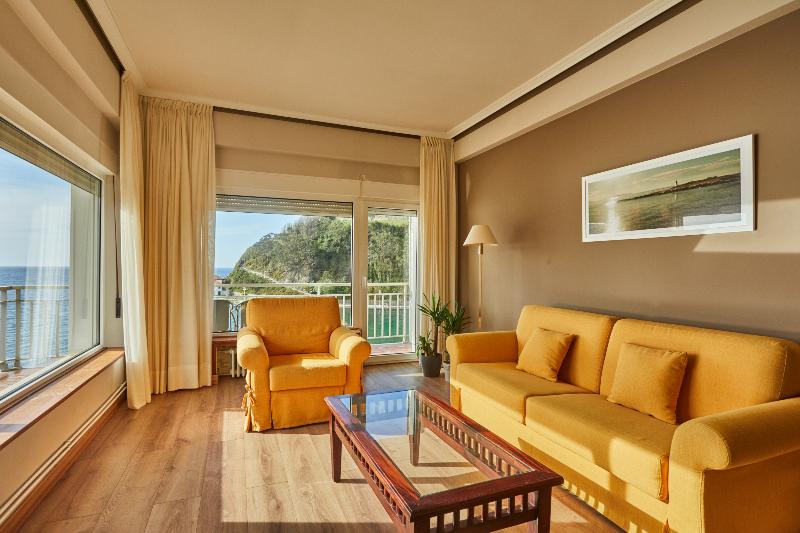 Silken Gran Hotel del Sella image