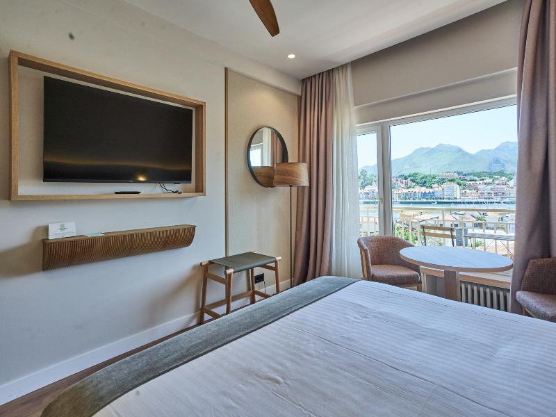 Silken Gran Hotel del Sella image