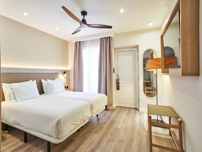 Silken Gran Hotel del Sella image