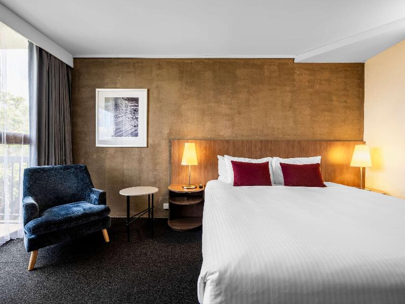 Mercure Sydney St Leonards image