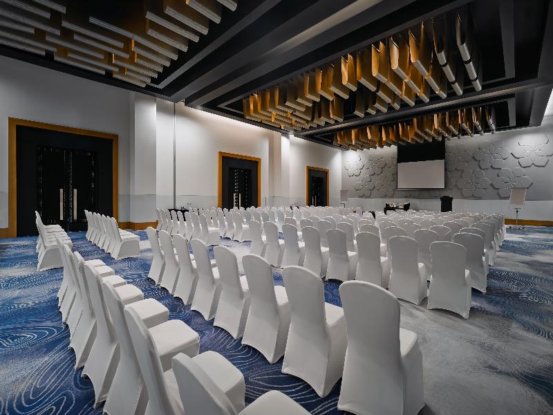 Crowne Plaza Hotel Abu Dhabi Yas Island image