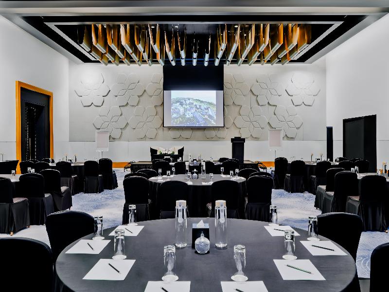 Crowne Plaza Hotel Abu Dhabi Yas Island image