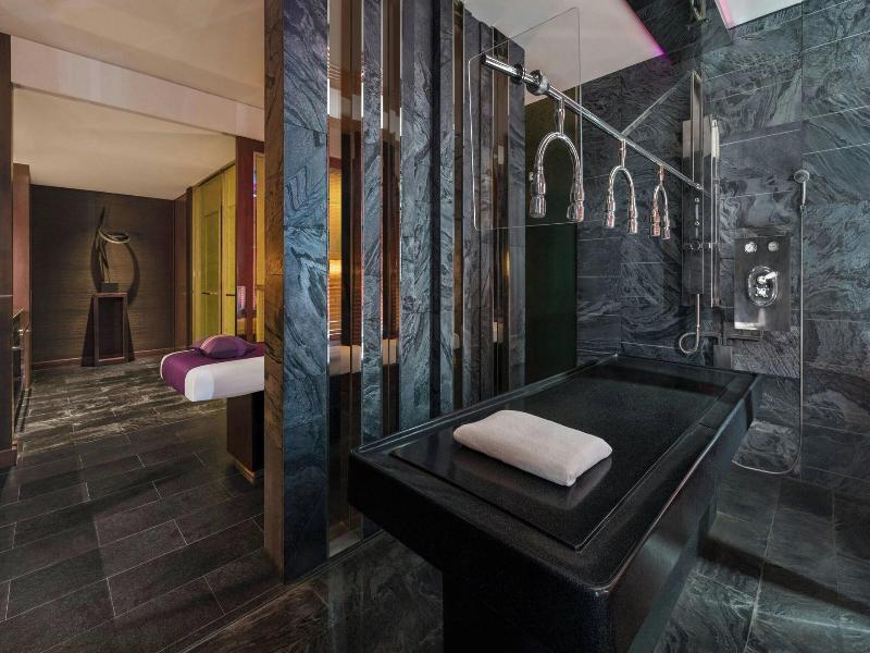 Renaissance Bangkok Ratchaprasong Hotel image