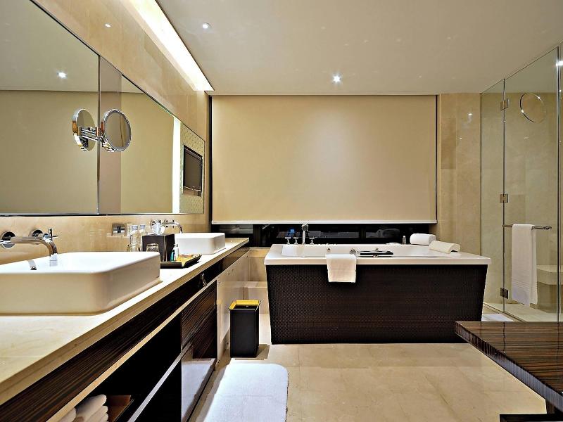 Renaissance Bangkok Ratchaprasong Hotel image