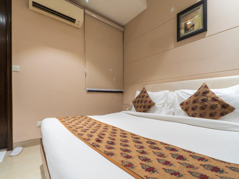 Cosy Grand @ Chanakyapuri by The Cosy Hotels image