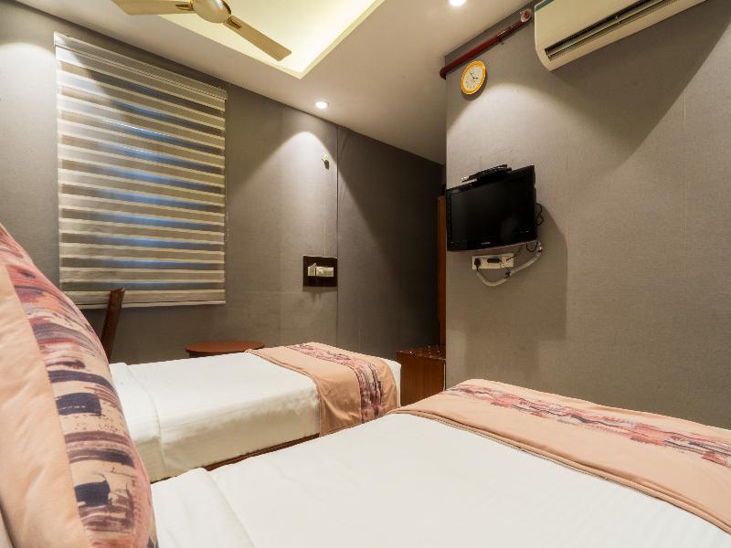 Cosy Grand @ Chanakyapuri by The Cosy Hotels image