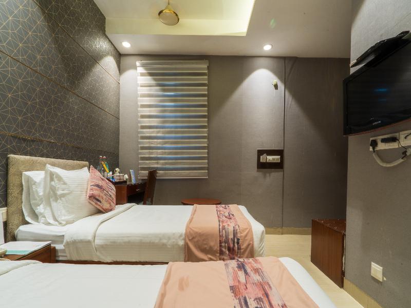 Cosy Grand @ Chanakyapuri by The Cosy Hotels image