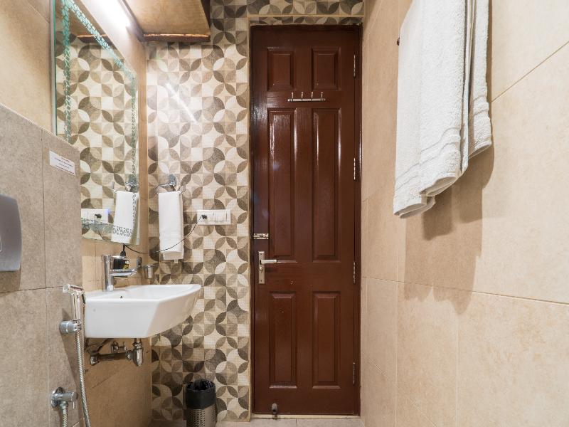 Cosy Grand @ Chanakyapuri by The Cosy Hotels image