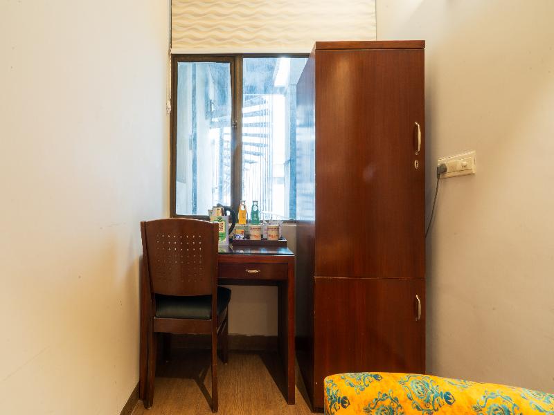 Cosy Grand @ Chanakyapuri by The Cosy Hotels image