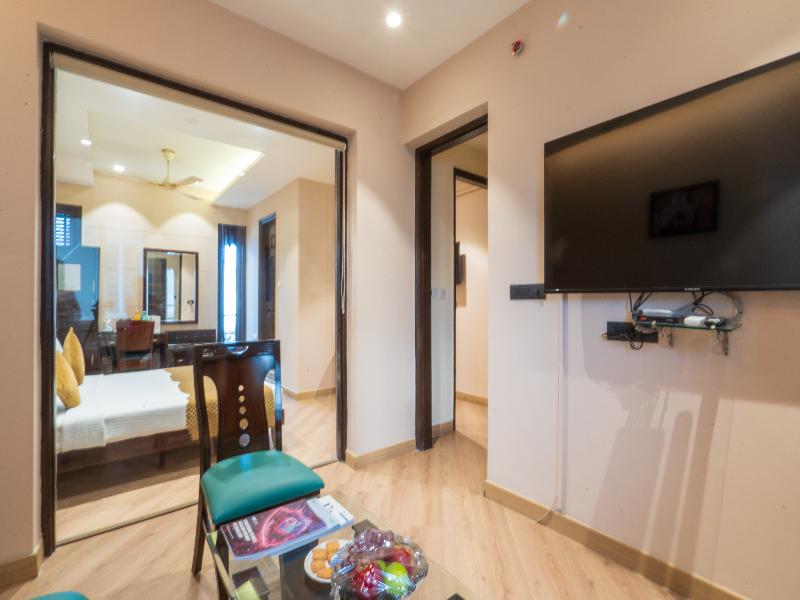 Cosy Grand @ Chanakyapuri by The Cosy Hotels image