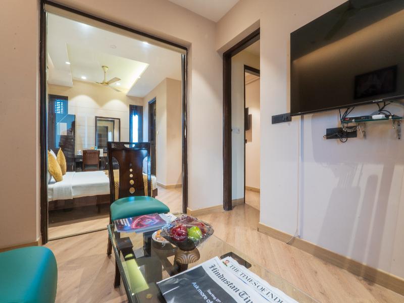 Cosy Grand @ Chanakyapuri by The Cosy Hotels image