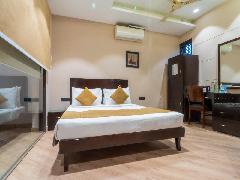 Cosy Grand @ Chanakyapuri by The Cosy Hotels image