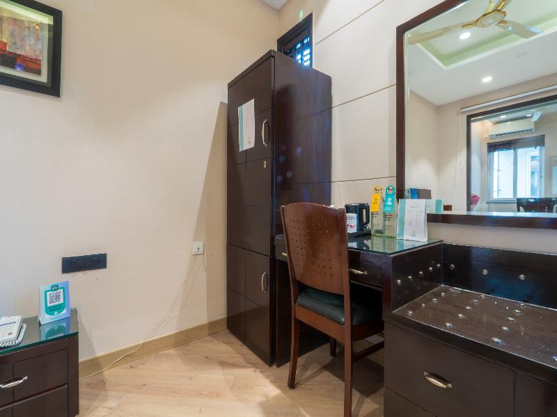 Cosy Grand @ Chanakyapuri by The Cosy Hotels image