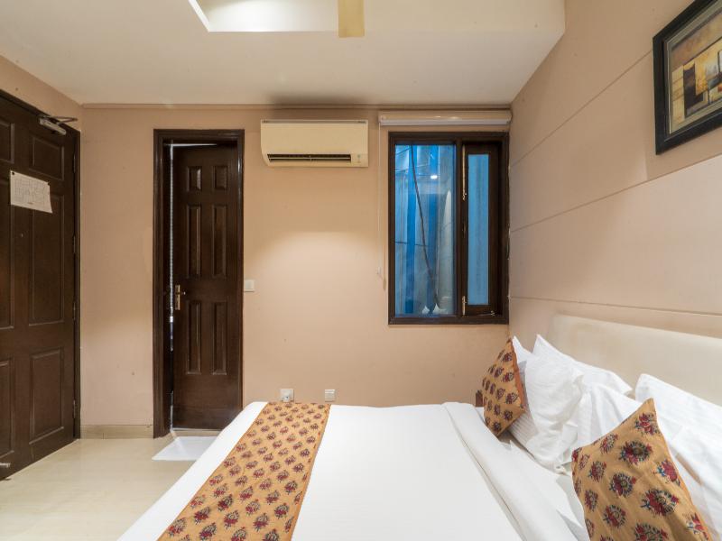 Cosy Grand @ Chanakyapuri by The Cosy Hotels image