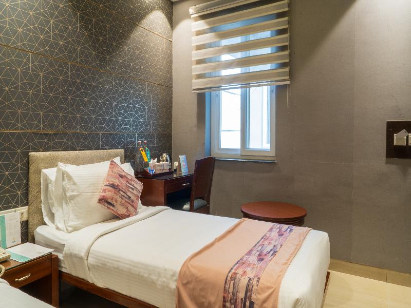Cosy Grand @ Chanakyapuri by The Cosy Hotels image