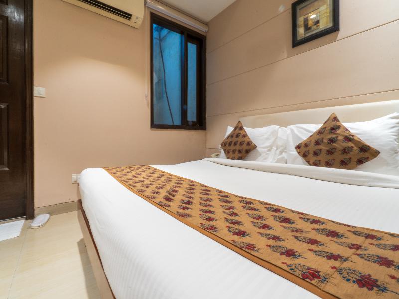 Cosy Grand @ Chanakyapuri by The Cosy Hotels image