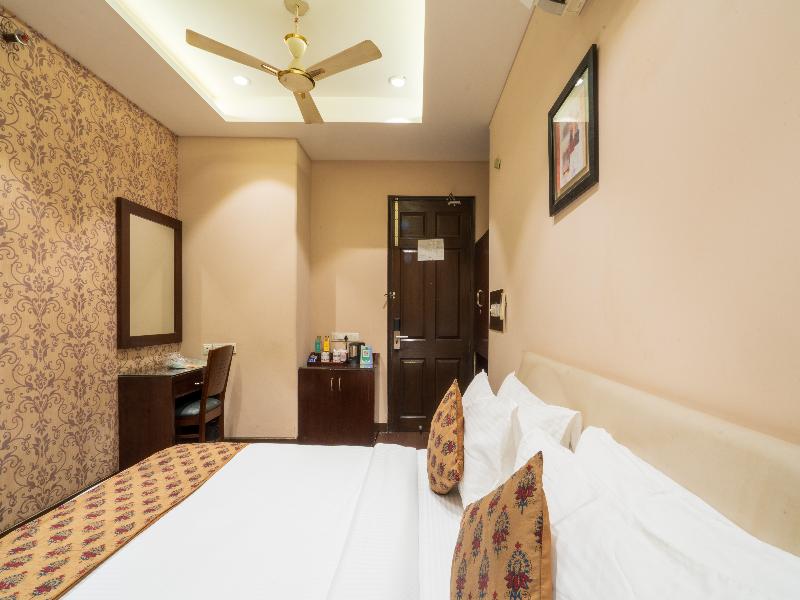 Cosy Grand @ Chanakyapuri by The Cosy Hotels image
