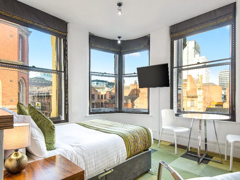 Roomzzz Manchester image