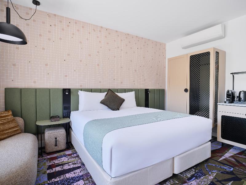 Novotel St Kilda image
