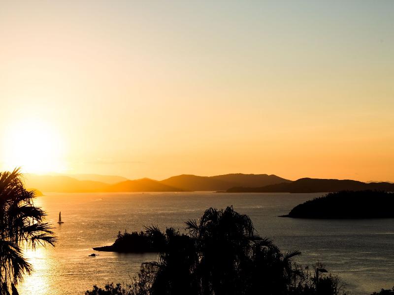 Beach Club Hamilton Island image