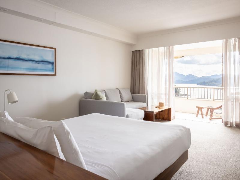 Reef View Hotel Hamilton Island image