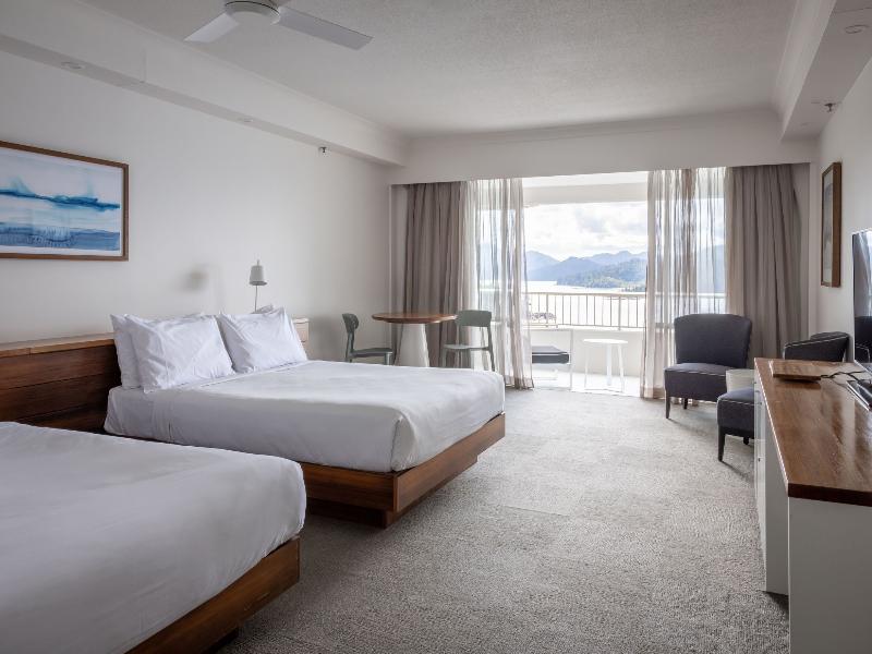 Reef View Hotel Hamilton Island image