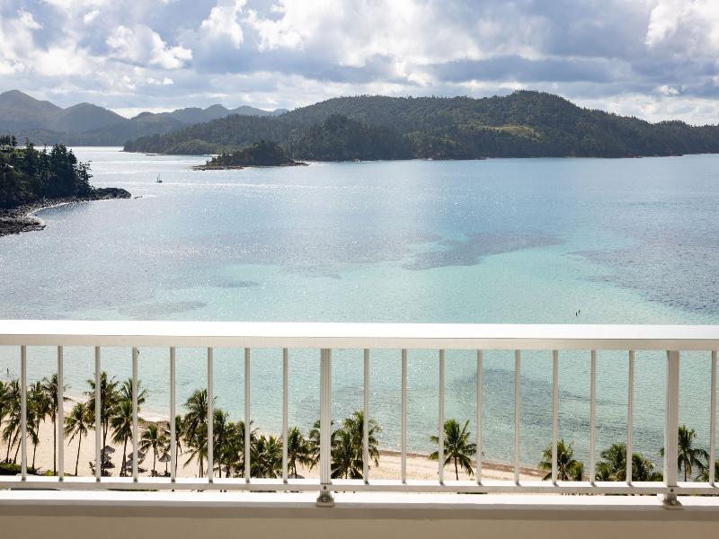 Reef View Hotel Hamilton Island image