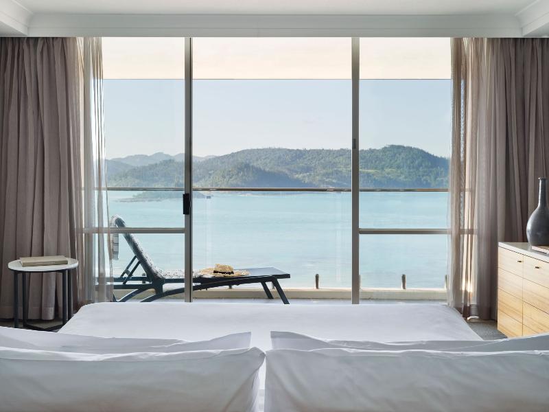 Reef View Hotel Hamilton Island image
