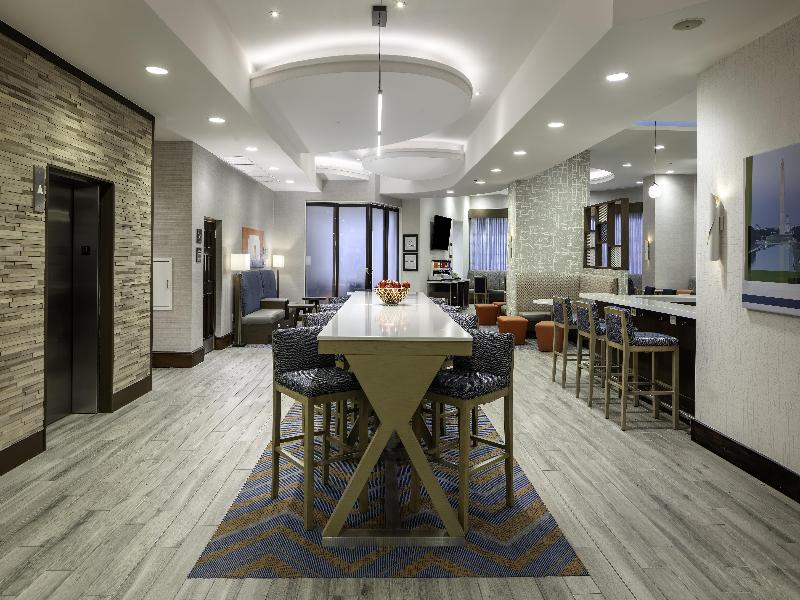 Hampton Inn Washington-Downtown-Convention Center image