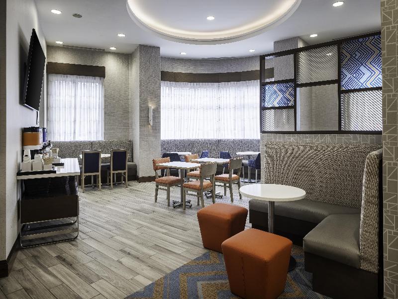 Hampton Inn Washington-Downtown-Convention Center image
