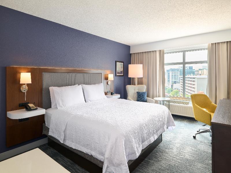 Hampton Inn Washington-Downtown-Convention Center image