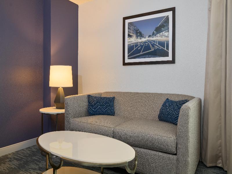 Hampton Inn Washington-Downtown-Convention Center image