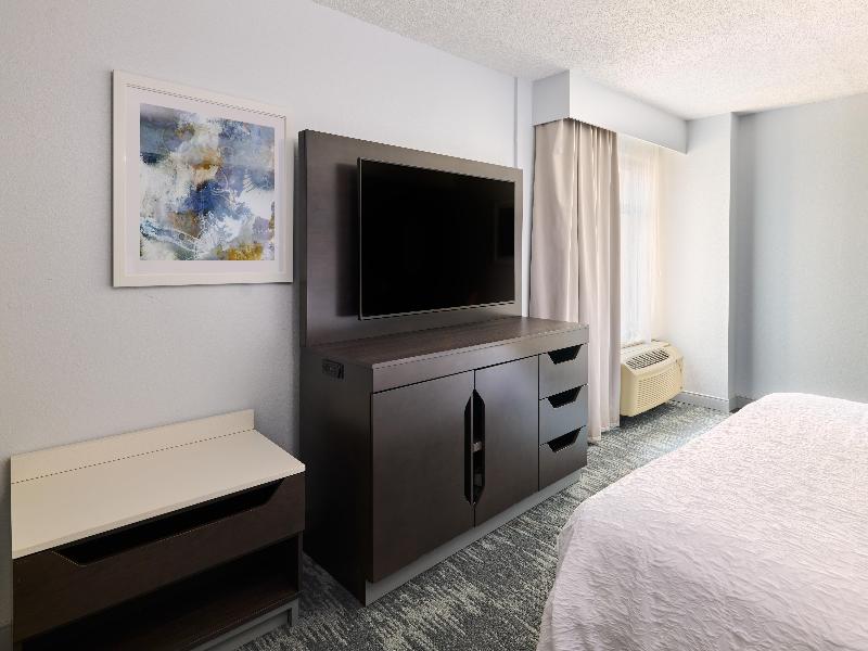Hampton Inn Washington-Downtown-Convention Center image