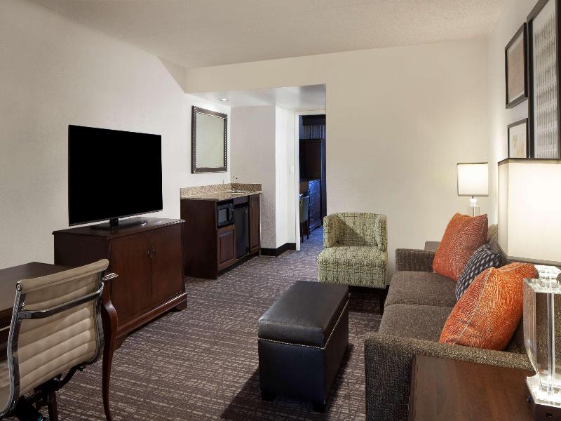 Embassy Suites By Hilton Philadelphia Airport image