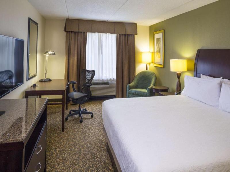 Hilton Garden Inn Hampton Coliseum Central image